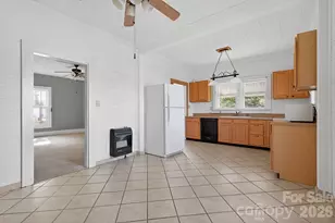 137 Duke St, Granite Falls, NC 28630 - Photo 4