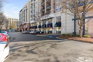 4625 Piedmont Row Dr, Charlotte, NC 28210 - Photo 2