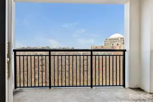 4625 Piedmont Row Dr, Charlotte, NC 28210 - Photo 12