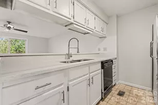 1323 Maple Shade Ln, Charlotte, NC 28270 - Photo 10