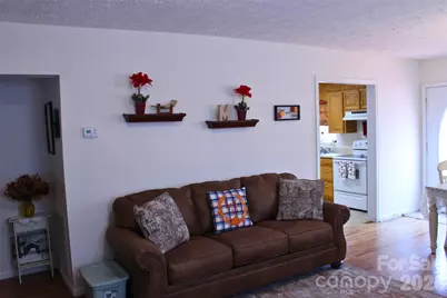 625 Milton Avenue SW, Valdese, NC 28690 - Photo 8