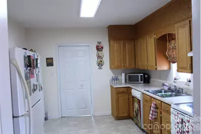 625 Milton Avenue SW, Valdese, NC 28690 - Photo 14