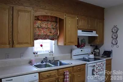 625 Milton Avenue SW, Valdese, NC 28690 - Photo 16