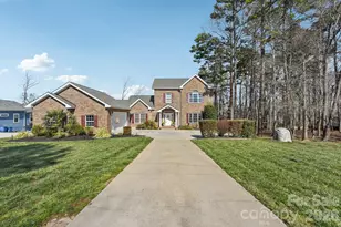 9484 Riviera Dr, Sherrills Ford, NC 28673 - Photo 2