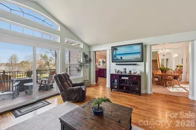 9484 Riviera Drive, Sherrills Ford, NC 28673 - Photo 4