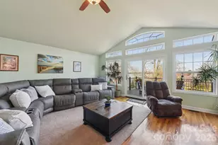 9484 Riviera Dr, Sherrills Ford, NC 28673 - Photo 8