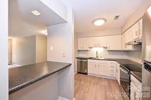 1031 Churchill Downs Ct, Charlotte, NC 28211 - Photo 12