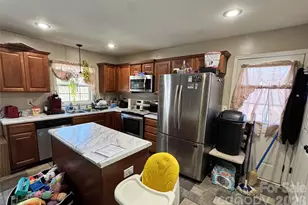 4913 Celia Creek Rd, Lenoir, NC 28645 - Photo 4