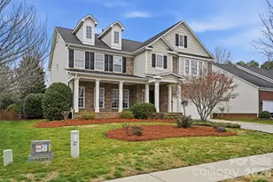 8116 Madrigal Ct, Waxhaw, NC 28173 - Photo 2