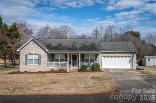 3321 39th Ave Ct NE, Hickory, NC 28601 - Photo 1