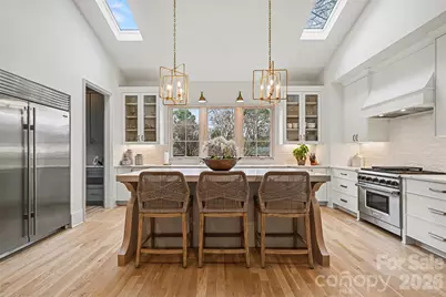 1300 Hazelhurst Avenue, Charlotte, NC 28211 - Photo 4