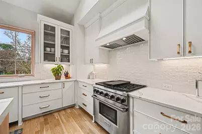 1300 Hazelhurst Avenue, Charlotte, NC 28211 - Photo 6