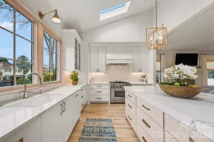 1300 Hazelhurst Ave, Charlotte, NC 28211 - Photo 8