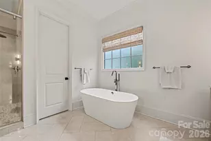 1300 Hazelhurst Ave, Charlotte, NC 28211 - Photo 18