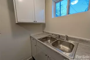 525 S Trenton St, Gastonia, NC 28052 - Photo 22