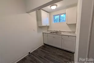 525 S Trenton St, Gastonia, NC 28052 - Photo 26