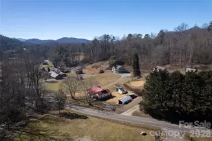 289 Fisher Crk Rd, Sylva, NC 28779 - Photo 2
