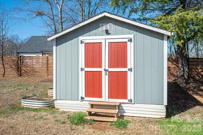 2617 Surrey Drive, Lincolnton, NC 28092 - Photo 12