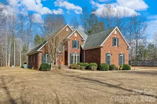 5834 Lake Wylie Rd, Lake Wylie, SC 29710 - Photo 6