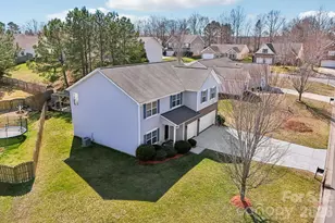 10229 Highland Creek Cir, Fort Mill, SC 29707 - Photo 32