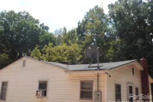 121 Taylor St, York, SC 29745 - Photo 4