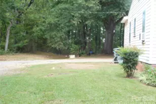 121 Taylor St, York, SC 29745 - Photo 2