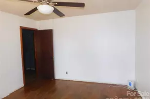 121 Taylor St, York, SC 29745 - Photo 8