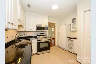 7417 Red Oak Lane, Charlotte, NC 28226 - Photo 8