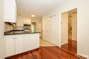 7417 Red Oak Ln, Charlotte, NC 28226 - Photo 6