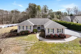 390 Classic Oaks Cir, Hendersonville, NC 28792 - Photo 32