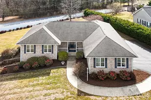 390 Classic Oaks Cir, Hendersonville, NC 28792 - Photo 30