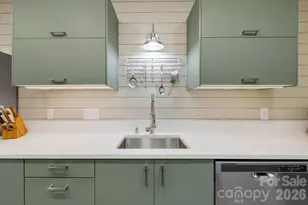 403 Crowfields Dr, Asheville, NC 28803 - Photo 20