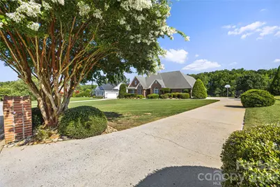 350 Royal Burgess Drive, Campobello, SC 29322 - Photo 34