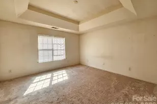 5725 Brookfield Pointe Dr, Charlotte, NC 28216 - Photo 4