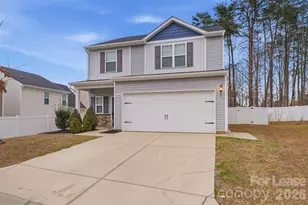 8422 Candlenut Ln, Charlotte, NC 28215 - Photo 6