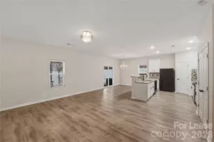 8422 Candlenut Ln, Charlotte, NC 28215 - Photo 10