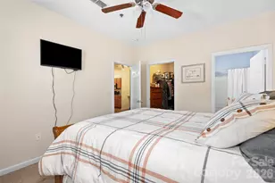 900 Vista Lake Dr, Candler, NC 28715 - Photo 10