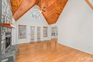 129 Hoosier Ct, Lake Junaluska, NC 28745 - Photo 8