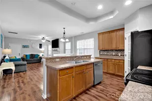 738 Lumber Ln, Charlotte, NC 28214 - Photo 14