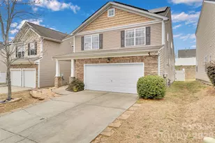 738 Lumber Ln, Charlotte, NC 28214 - Photo 2