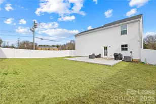 4447 Wild Rdg Dr, Charlotte, NC 28215 - Photo 14