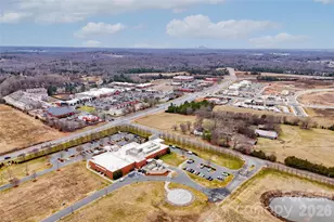 9201 McCorkle Ln, Charlotte, NC 28215 - Photo 36