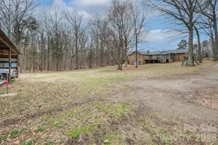 9201 McCorkle Ln, Charlotte, NC 28215 - Photo 18