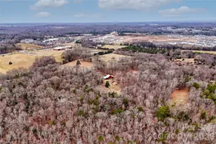 9201 McCorkle Ln, Charlotte, NC 28215 - Photo 24