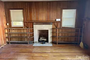 1911 White St, Gastonia, NC 28052 - Photo 2