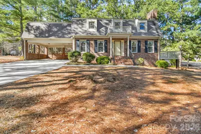 219 Williamsburg Lane, Wadesboro, NC 28170 - Photo 2