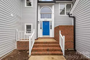 8745 Fox Chase Ln, Charlotte, NC 28269 - Photo 2