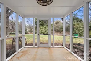 8745 Fox Chase Ln, Charlotte, NC 28269 - Photo 14