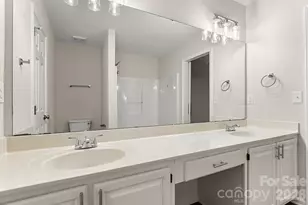 8745 Fox Chase Ln, Charlotte, NC 28269 - Photo 34