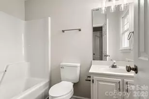 8745 Fox Chase Ln, Charlotte, NC 28269 - Photo 28